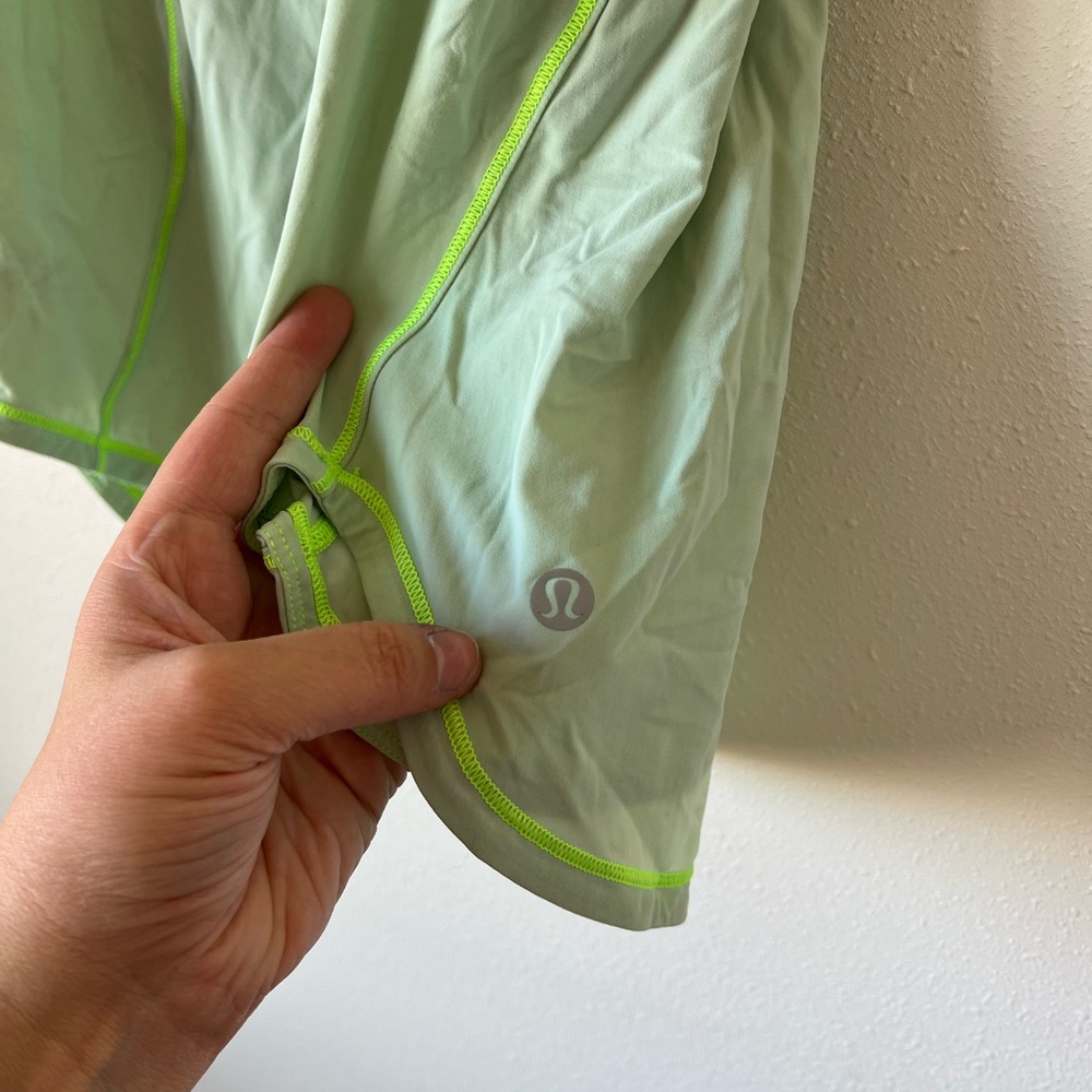 Womens Lululemon Tank Top Size Large - Picture 3 of 4